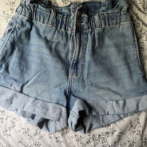 Hollister High Rise Mom Shorts Size 5